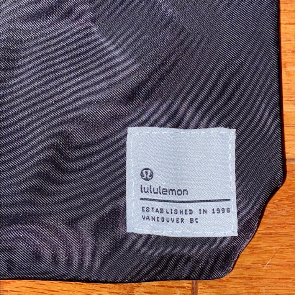 Lululemon bag - Picture 2 of 2